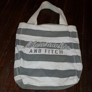 Abercrombie & Fitch - Y2K Striped Beach Bag